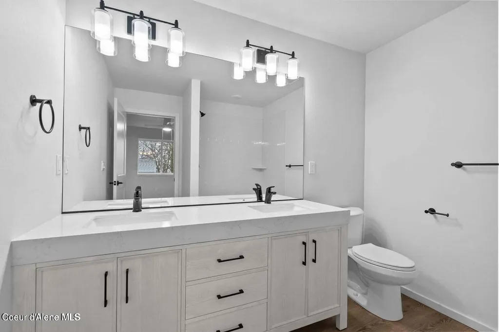 9808 N Laylin Circle Hayden ID 83835