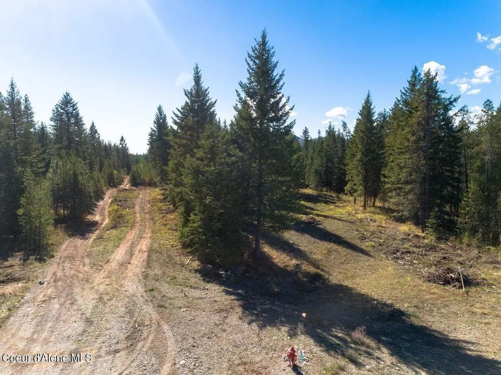 Nka 14th Ave & Jefferson Street Spirit Lake ID 83869