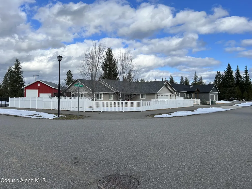 Nka 14th Ave & Jefferson Street Spirit Lake ID 83869