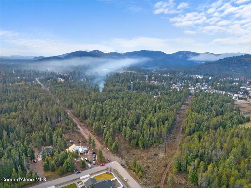 Nka 14th Ave & Jefferson Street Spirit Lake ID 83869