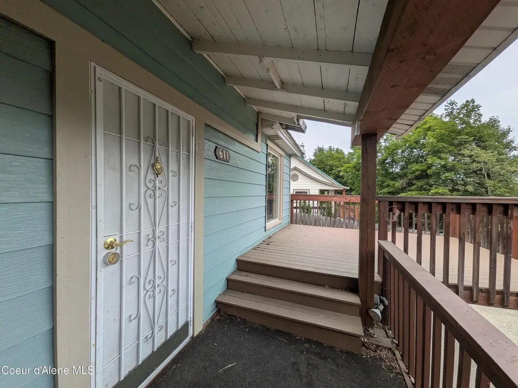 611 W Park Avenue Kellogg ID 83837