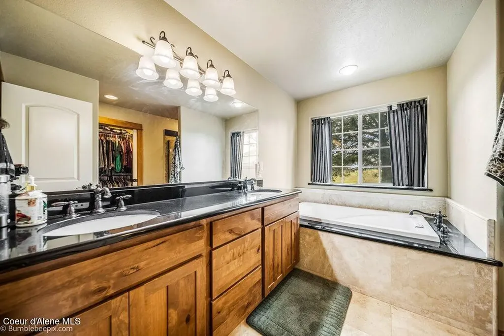31574 N Sienna Loop Athol ID 83801