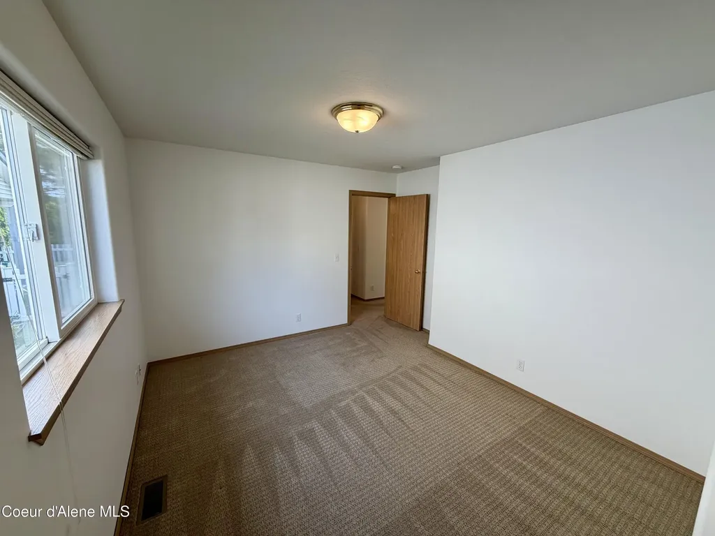 1107 W Woodlawn Drive Hayden ID 83835