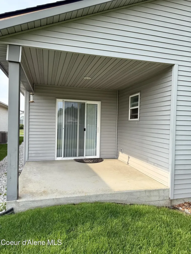 1107 W Woodlawn Drive Hayden ID 83835
