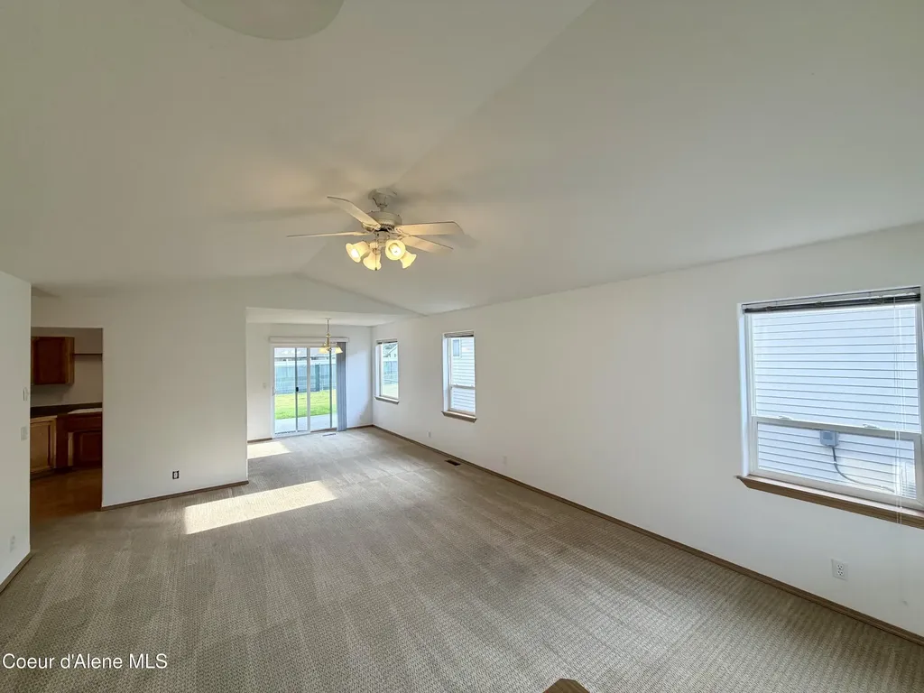 1107 W Woodlawn Drive Hayden ID 83835