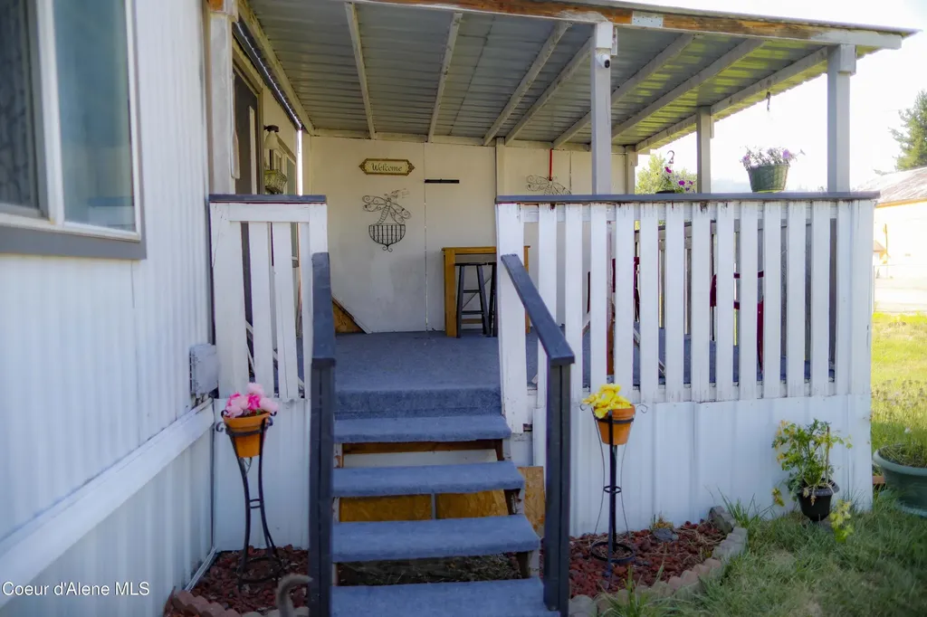 50 S Breeden Avenue Smelterville ID 83868