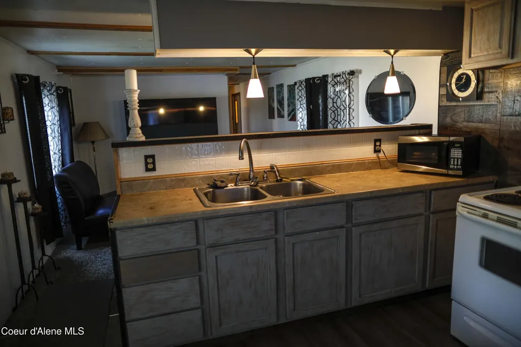 50 S Breeden Avenue Smelterville ID 83868