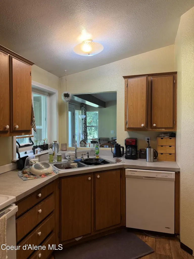 113 Bear Hill Road Clark Fork ID 83811