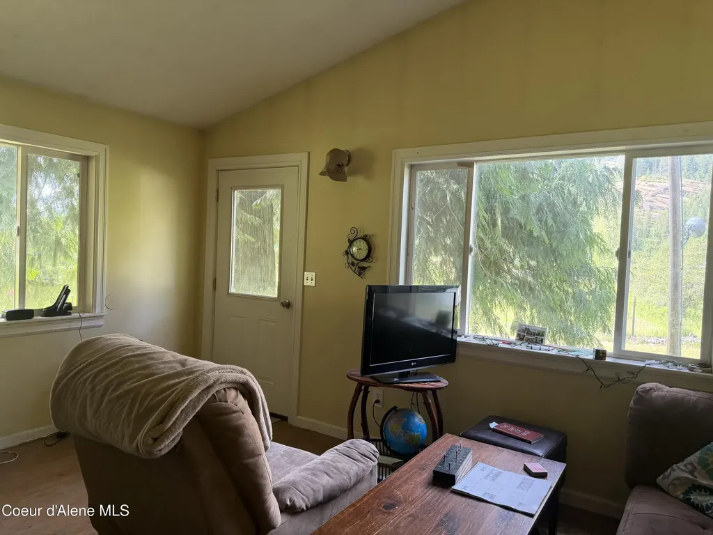 113 Bear Hill Road Clark Fork ID 83811