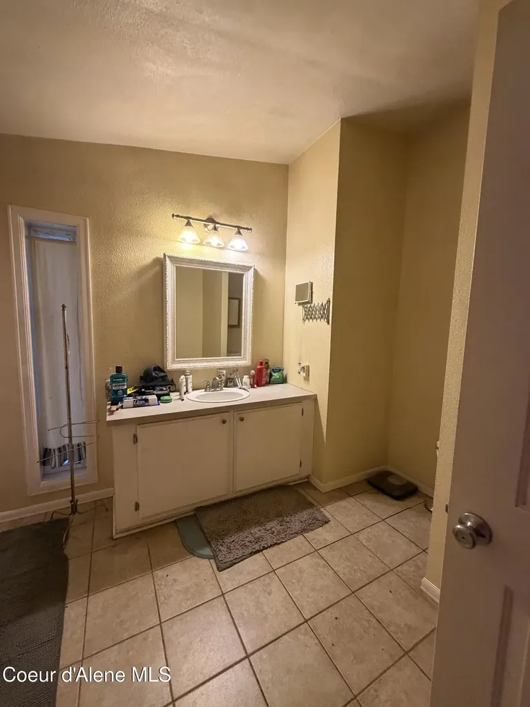 113 Bear Hill Road Clark Fork ID 83811