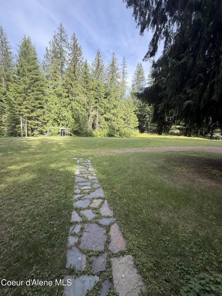 113 Bear Hill Road Clark Fork ID 83811