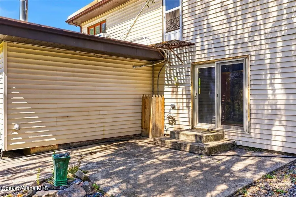 1071 Reynolds Road Princeton ID 83857