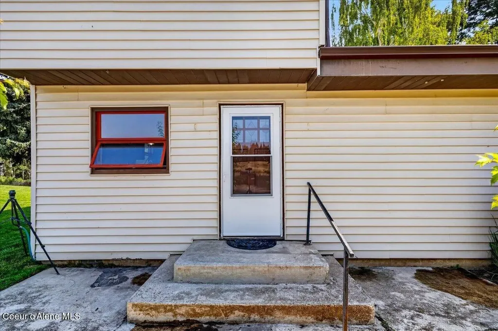 1071 Reynolds Road Princeton ID 83857