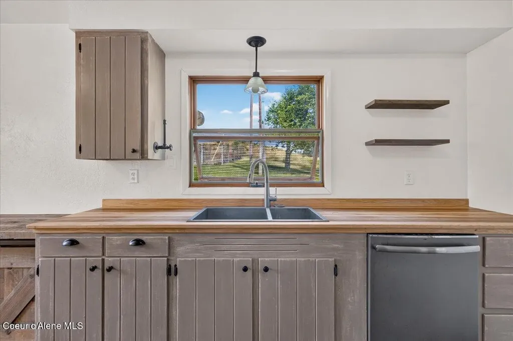 1071 Reynolds Road Princeton ID 83857
