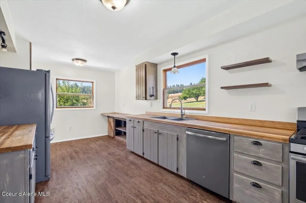 1071 Reynolds Road Princeton ID 83857
