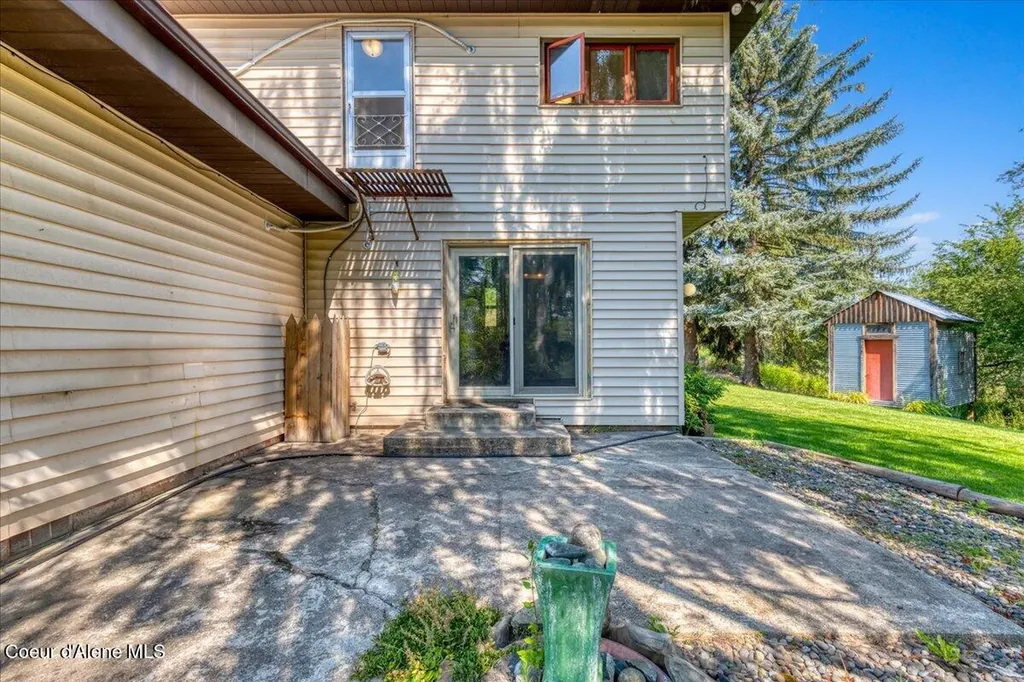 1071 Reynolds Road Princeton ID 83857