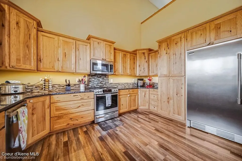 5950 E Colin Drive Athol ID 83801