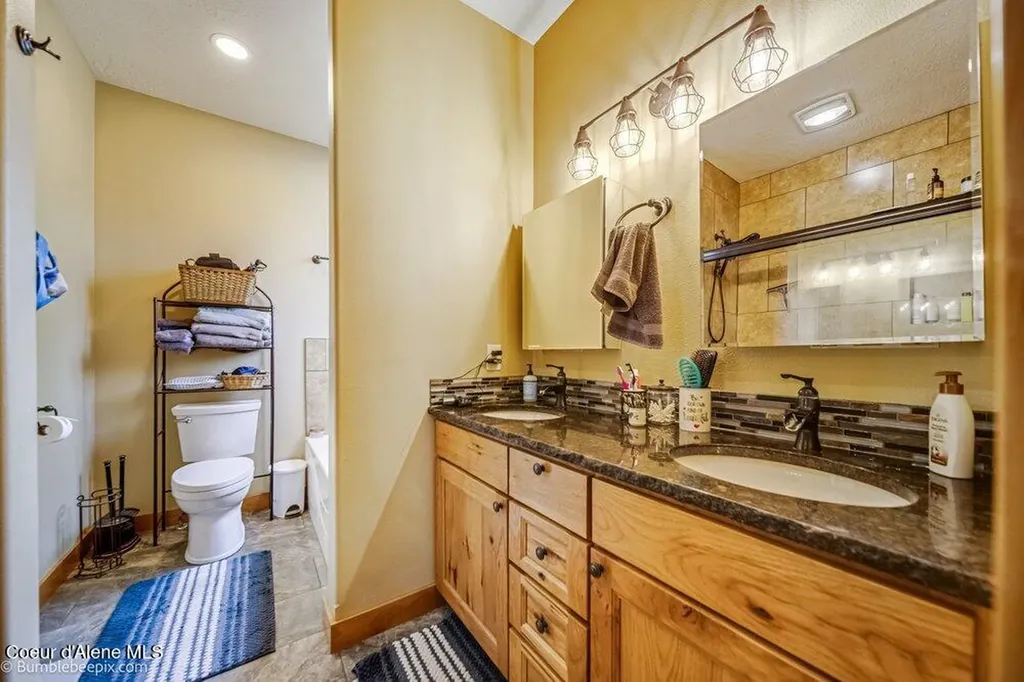 5950 E Colin Drive Athol ID 83801