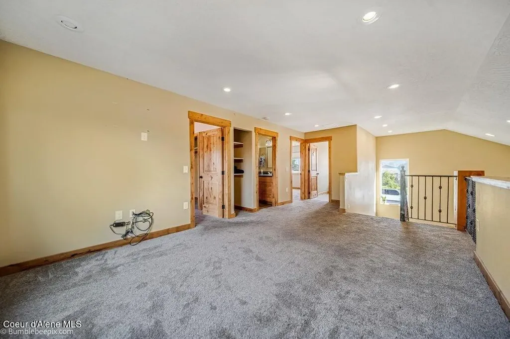 5950 E Colin Drive Athol ID 83801