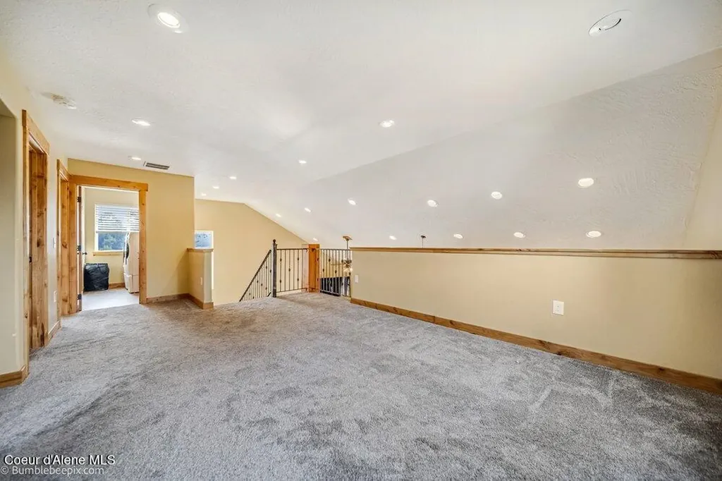 5950 E Colin Drive Athol ID 83801