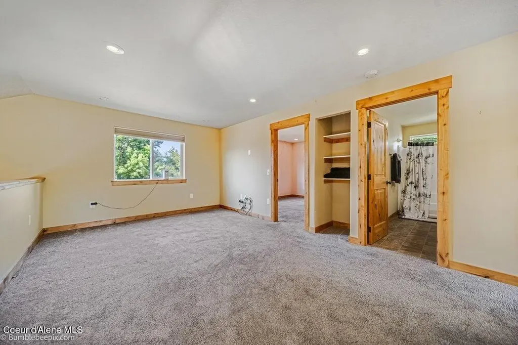 5950 E Colin Drive Athol ID 83801