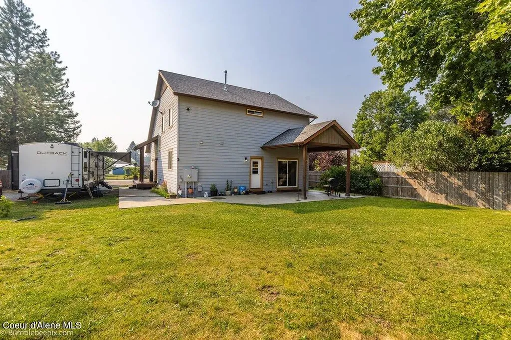 5950 E Colin Drive Athol ID 83801