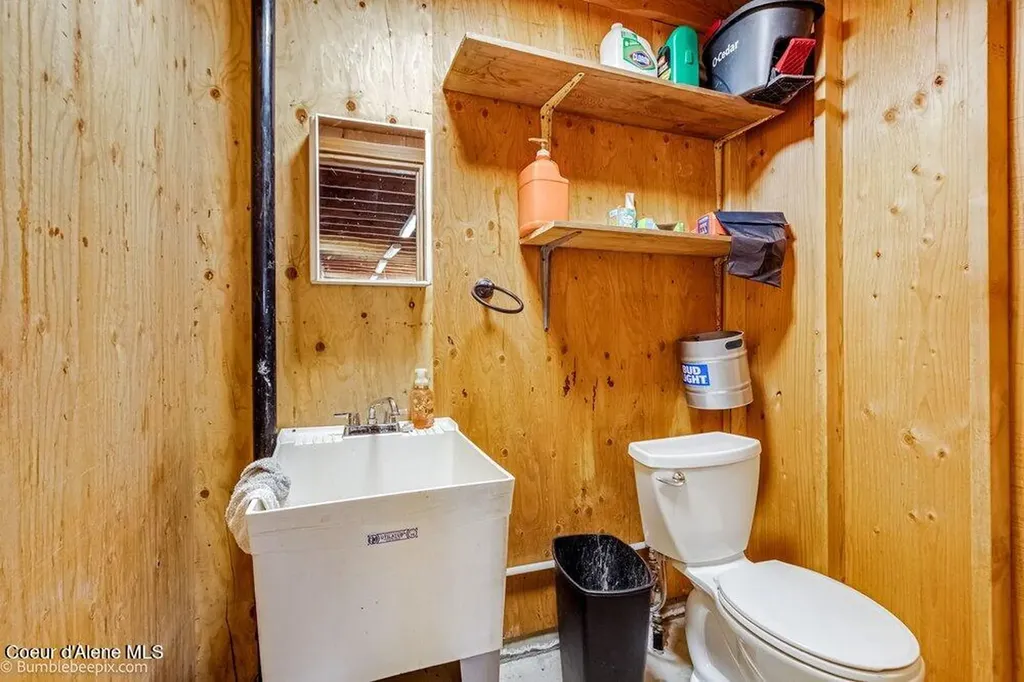 5950 E Colin Drive Athol ID 83801