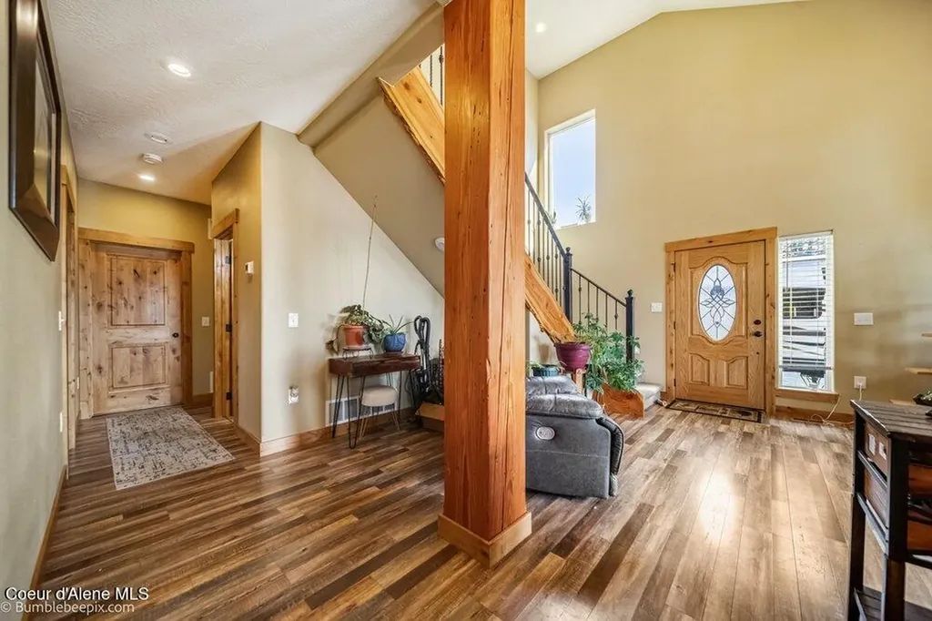 5950 E Colin Drive Athol ID 83801