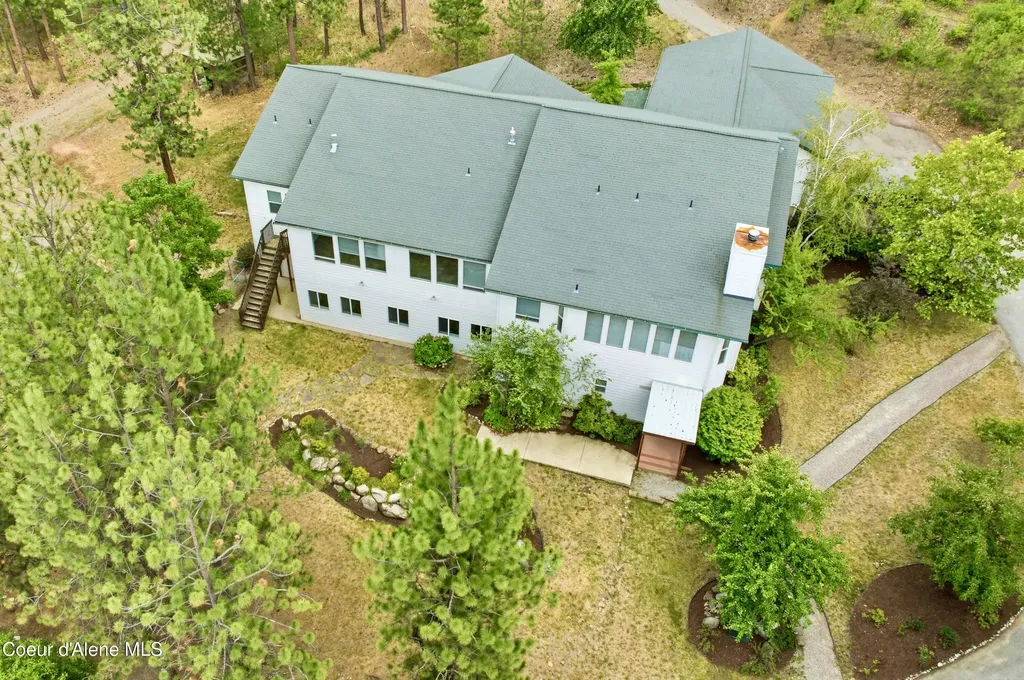 18772 W Riverview Drive Post Falls ID 83854