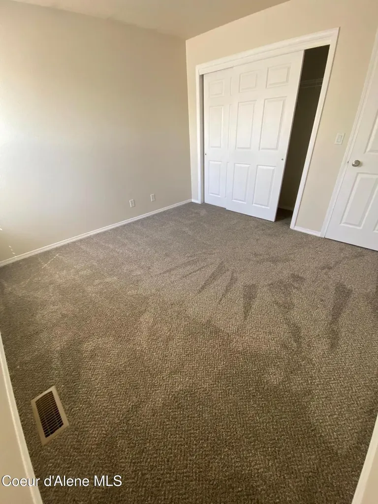 3074 W Thorndale Loop Coeur D'alene ID 83815