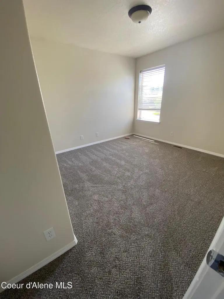 3074 W Thorndale Loop Coeur D'alene ID 83815