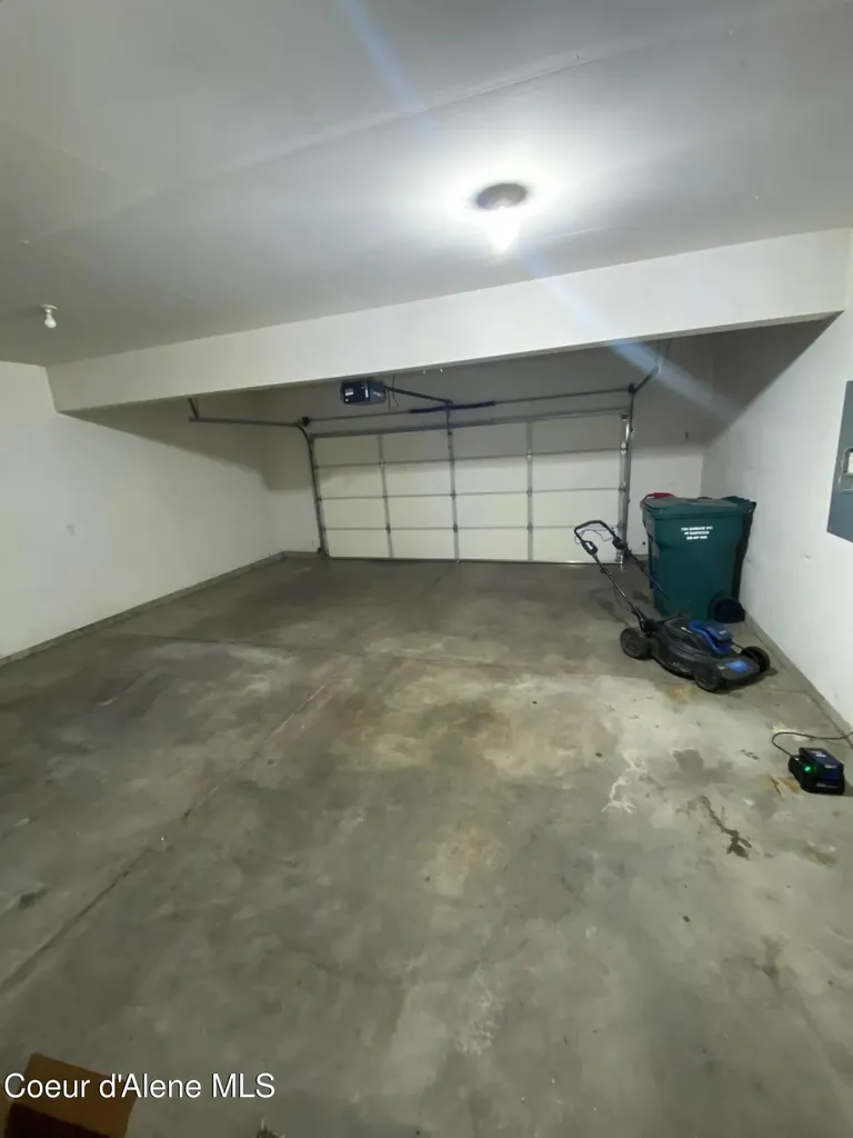 3074 W Thorndale Loop Coeur D'alene ID 83815