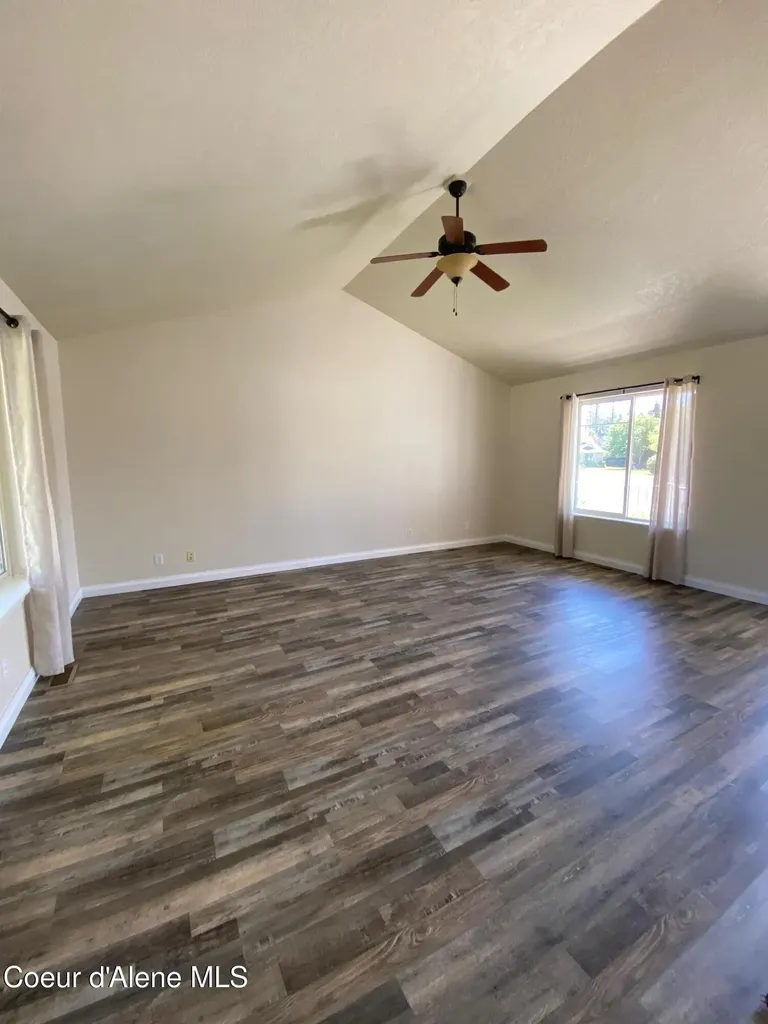 3074 W Thorndale Loop Coeur D'alene ID 83815