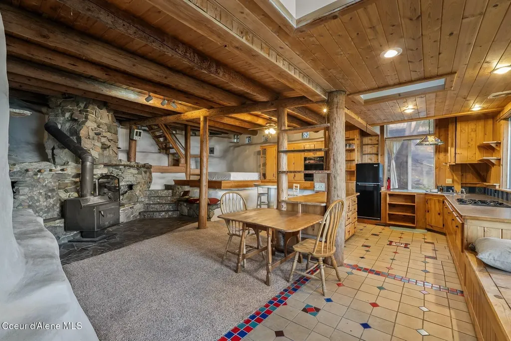 130 Mayaka Road Hope ID 83836