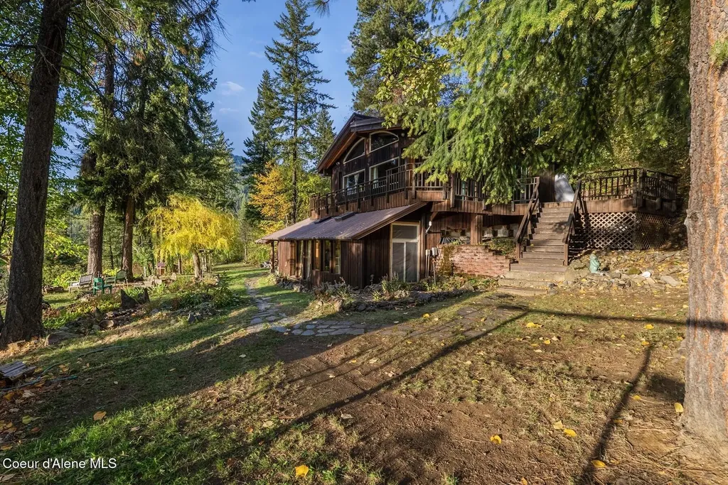 130 Mayaka Road Hope ID 83836