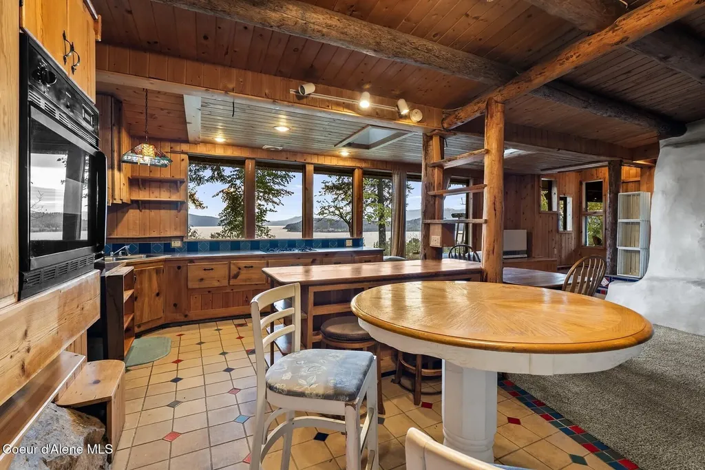 130 Mayaka Road Hope ID 83836