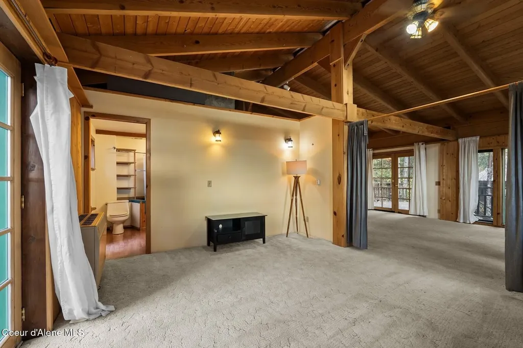 130 Mayaka Road Hope ID 83836