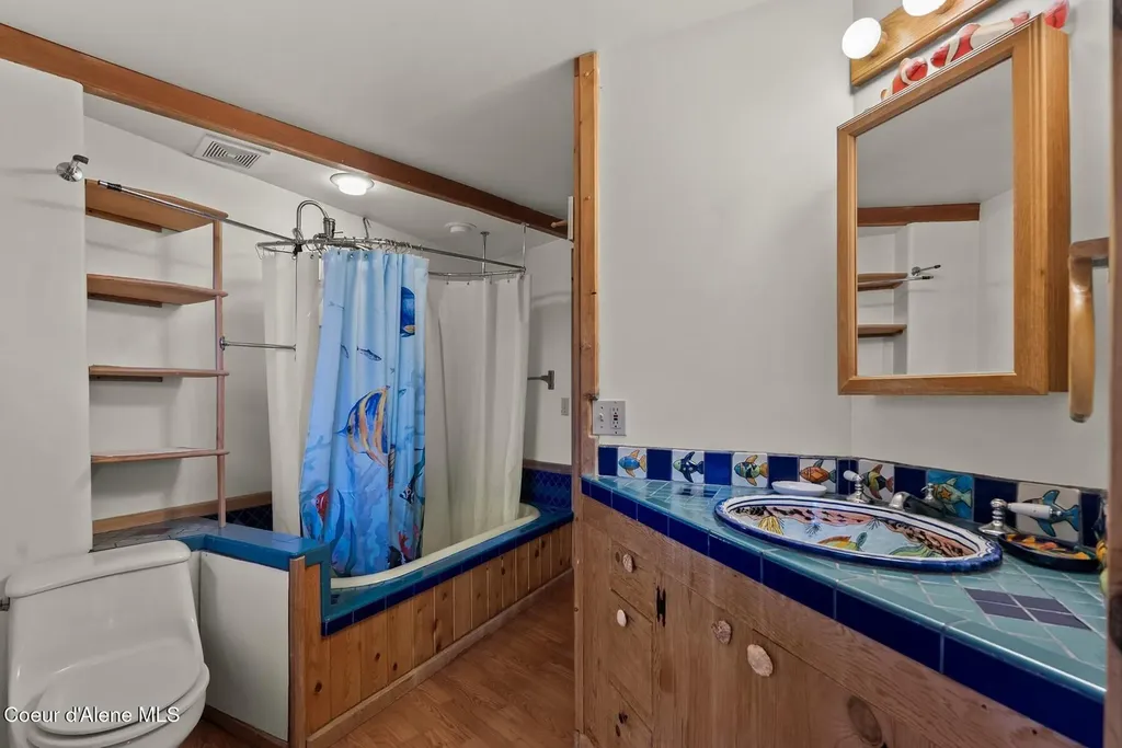 130 Mayaka Road Hope ID 83836