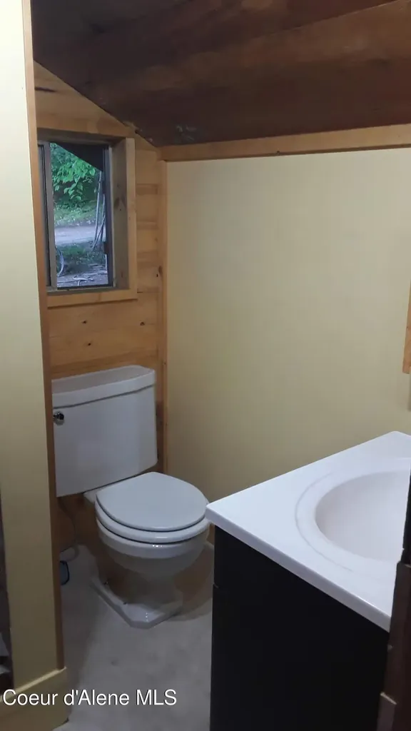 130 Mayaka Road Hope ID 83836