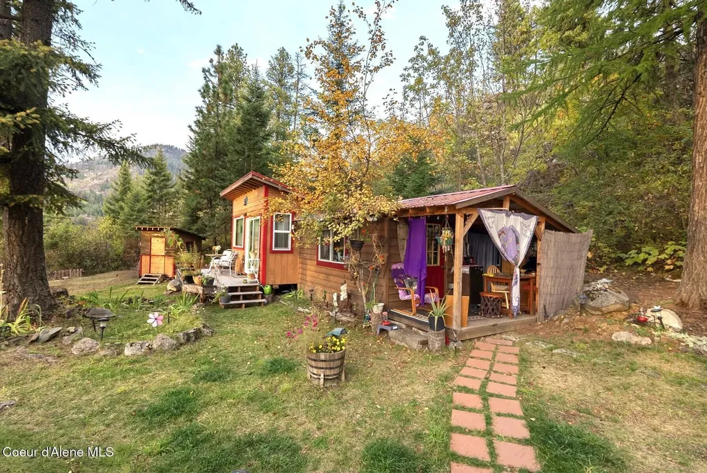 130 Mayaka Road Hope ID 83836