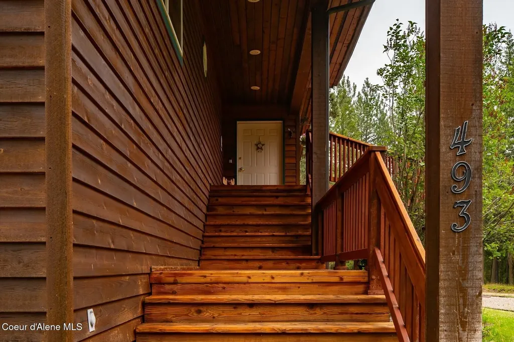 493 Rim Drive Moyie Springs ID 83845