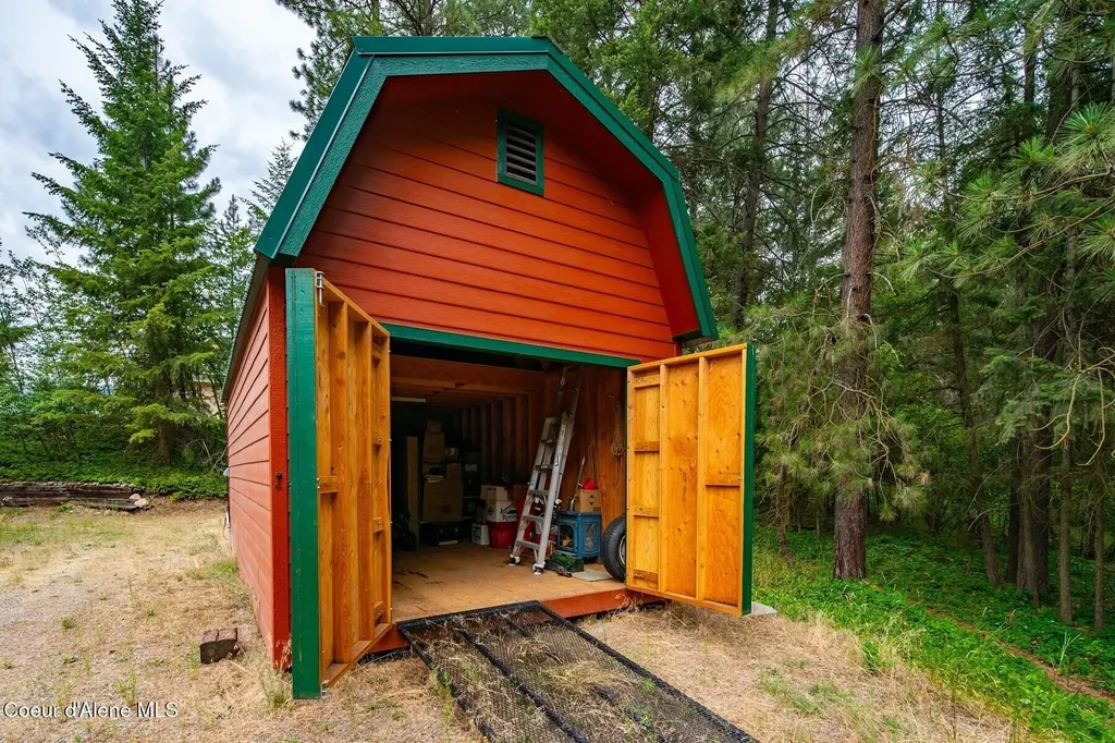 493 Rim Drive Moyie Springs ID 83845