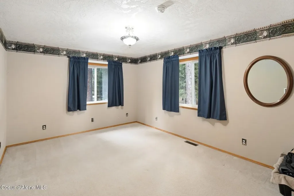 493 Rim Drive Moyie Springs ID 83845