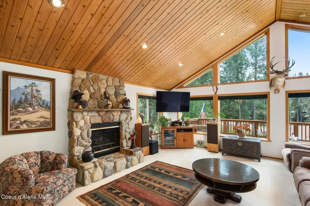 493 Rim Drive Moyie Springs ID 83845