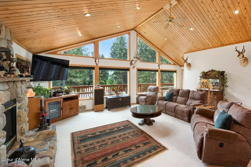 493 Rim Drive Moyie Springs ID 83845