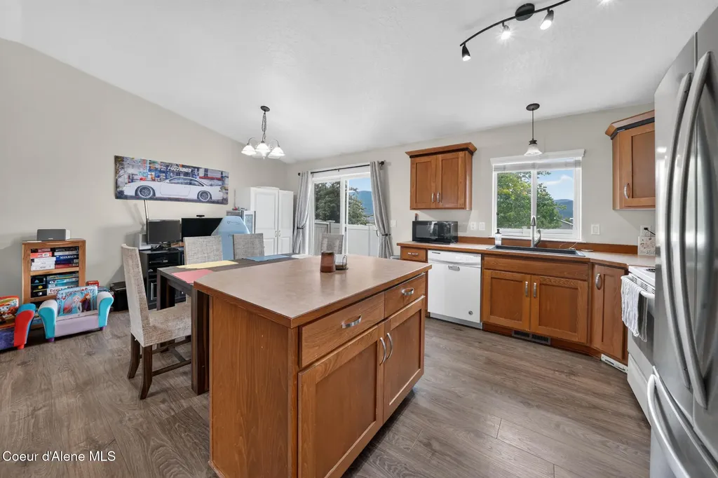 145 N Silkwood Drive Post Falls ID 83854