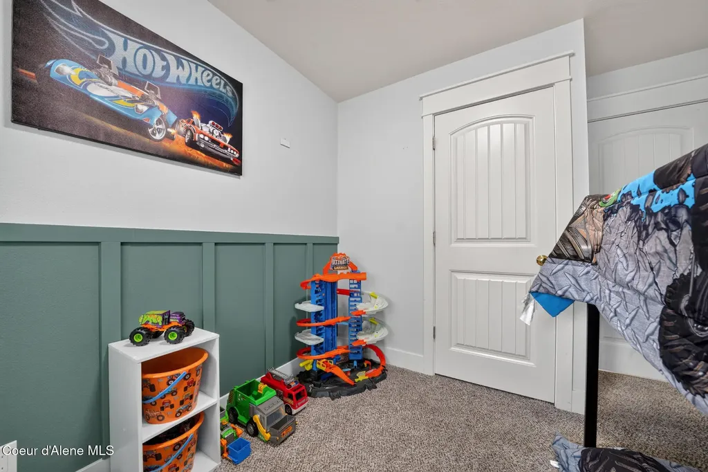 145 N Silkwood Drive Post Falls ID 83854
