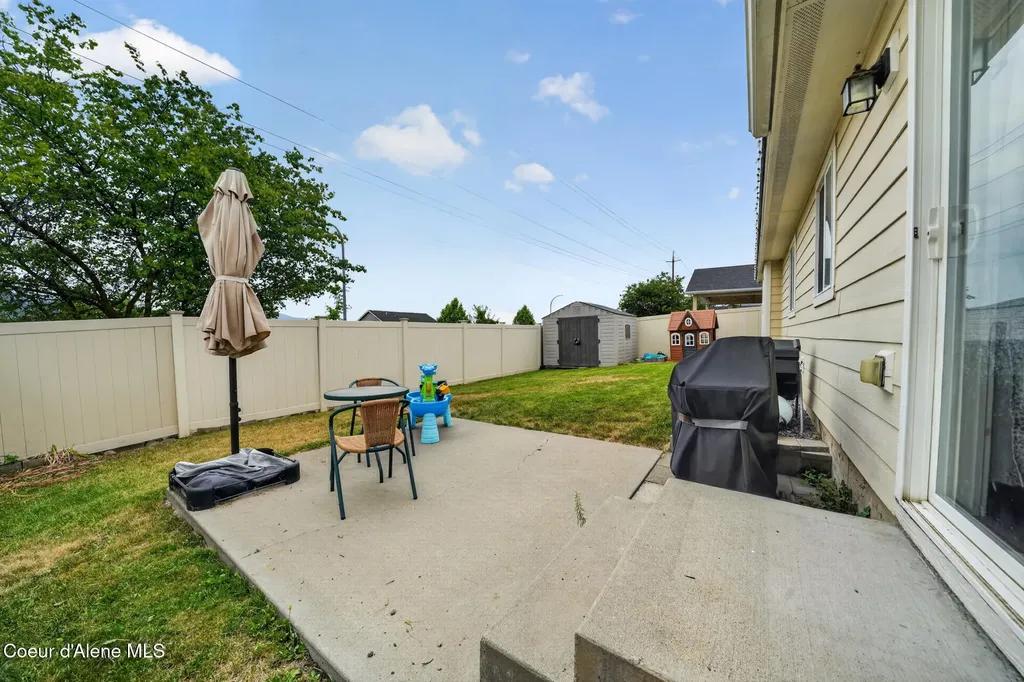 145 N Silkwood Drive Post Falls ID 83854