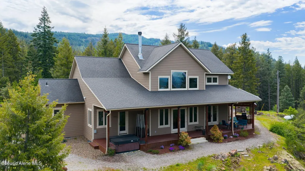 645 Eagle Crest Drive Sagle ID 83860