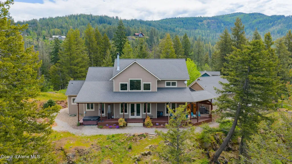 645 Eagle Crest Drive Sagle ID 83860